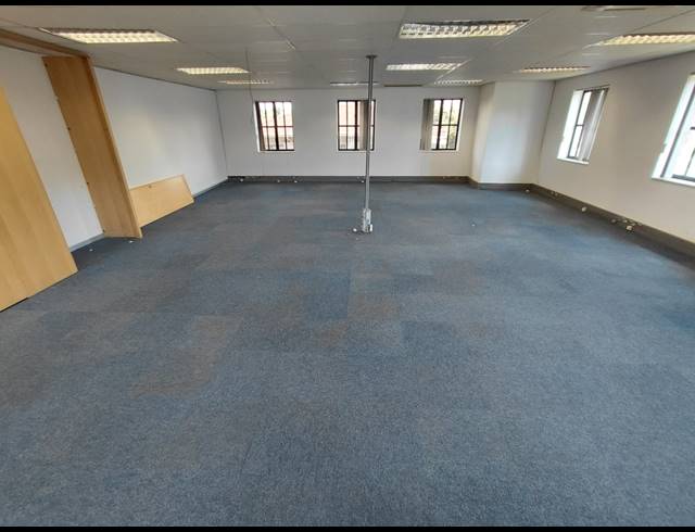 340M² OFFICE TO LET IN BRYANSTON
